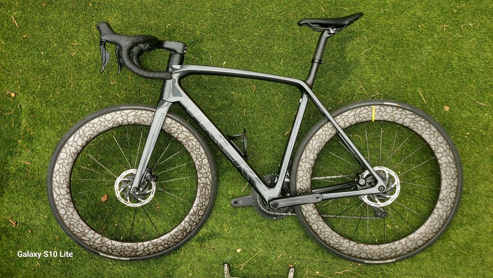 Trek Émonda Carbono  – Eletrónica Shimano Di2 t56