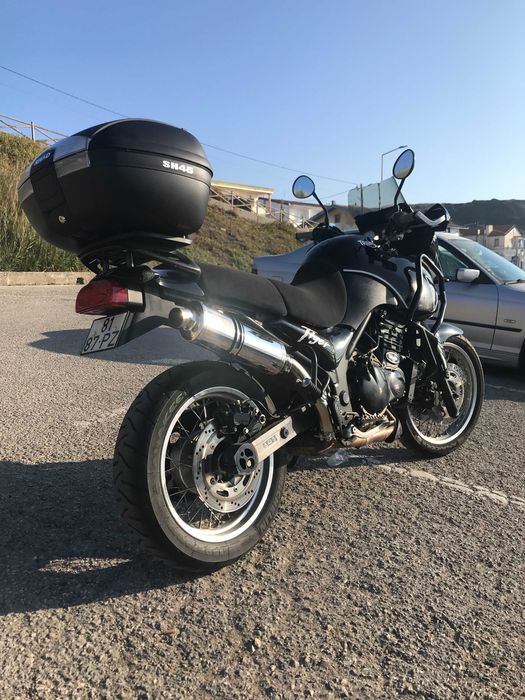 Triumph Tiger 885i