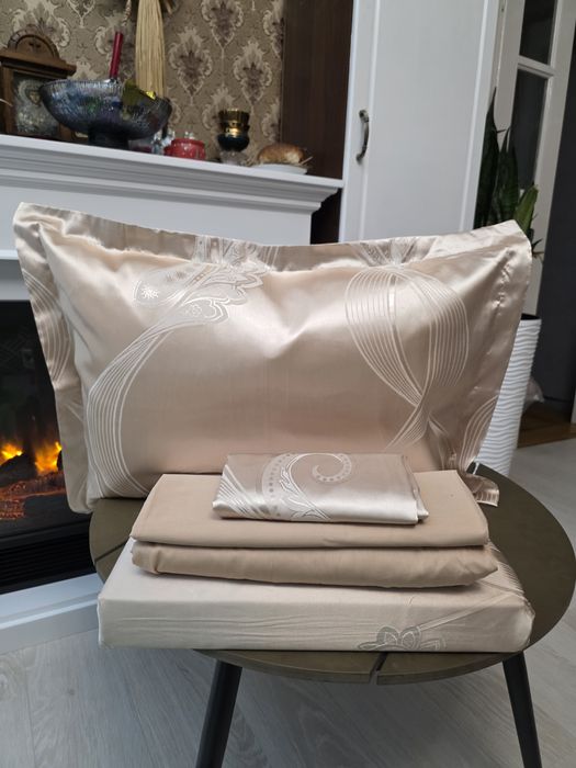 Жакардова сатинова постільна білизна євро