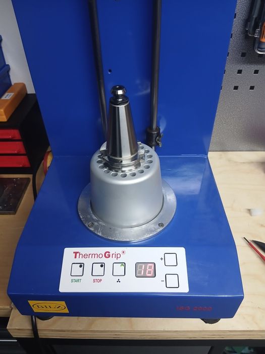 Maquina para cones térmicos