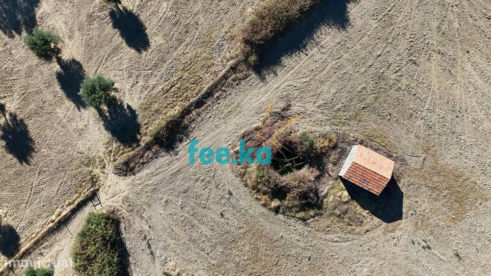 Terreno c/ Construção Rural