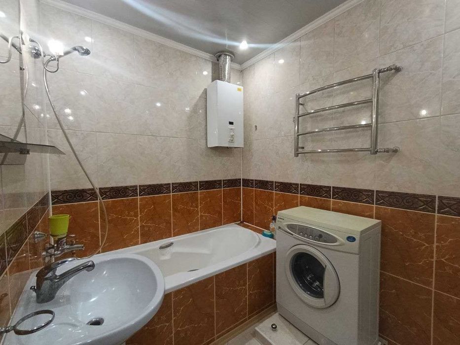 Продаж 1к Сталінки - студії з ремонтом та технікою в центрі міста (Сертифікат)