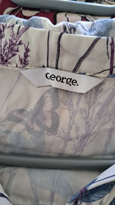 Biała koszula w drobne delikatne kwiaty marki George rozmiar 20 48 4xl