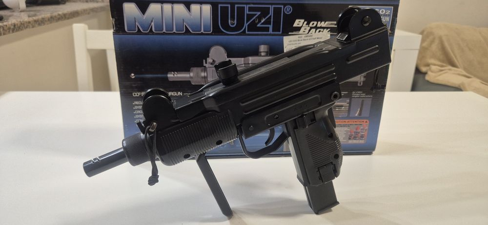 Vendo SMG MINI-UZI IMI CO2 Pressão de Ar