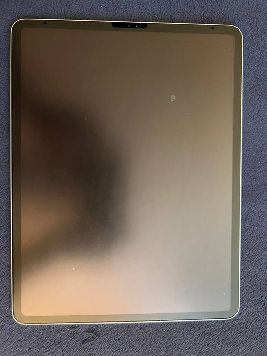 Продаю iPad Pro 12.9" 4-го поколения.
