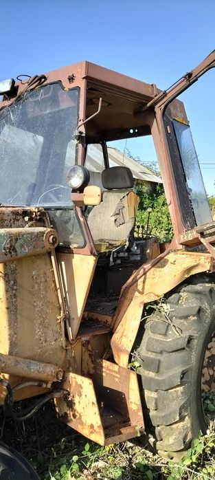 Reta escavadora case