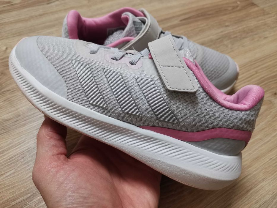 Продам кросівки Adidas Runfalcon 3.0 34 розміру.