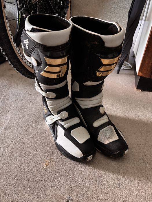 Botas shot race 6