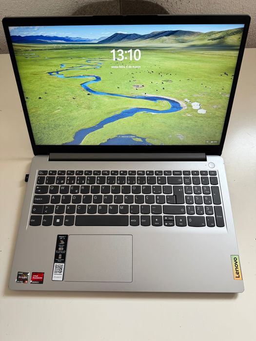 Lenovo IdeaPad 3 Ryzen 5 - Muito rápido - Estado impecável