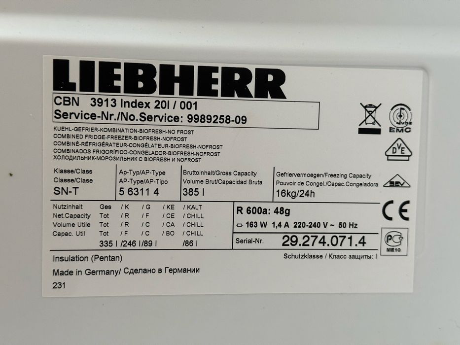 Холодильник Liebherr CBN 3913