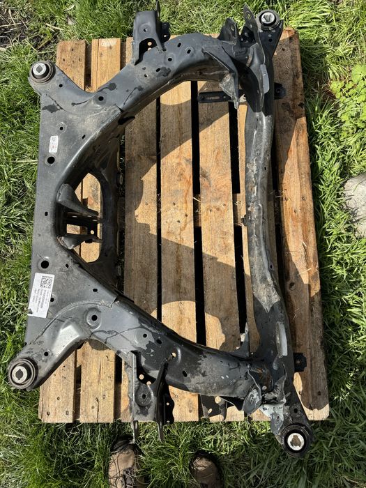 Підрамник Тесла 3 б,у