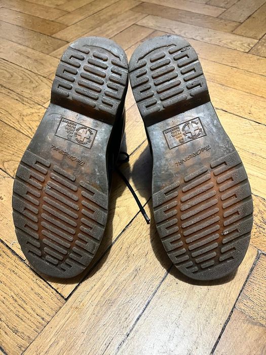 Czarne glany skórzane Dr. Martens martensy 38