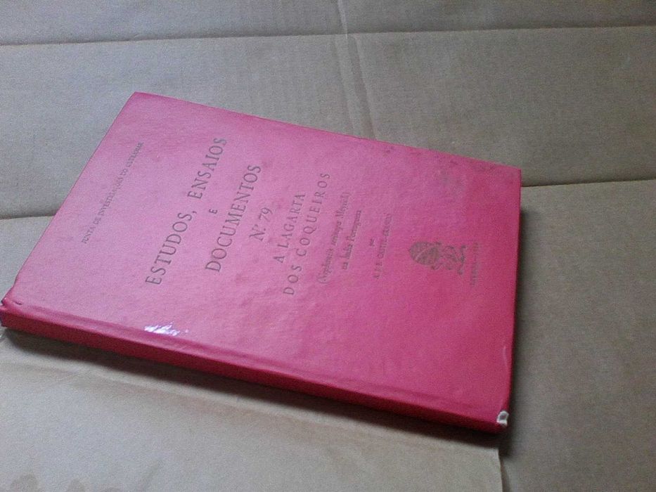 A lagarta dos coqueiros (Nephantis serinopa Meyrick)