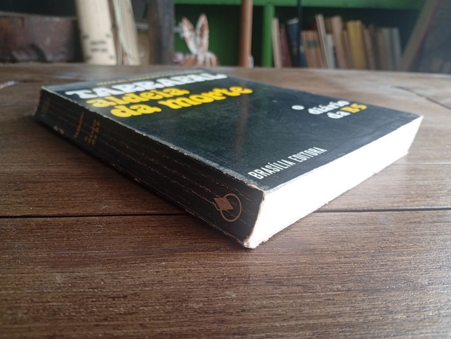 livro "Tarrafal: Aldeia da Morte – O Diário da B5"