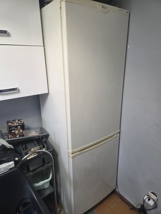 Lodówka z zamrażarką idealna na działkę ogródek