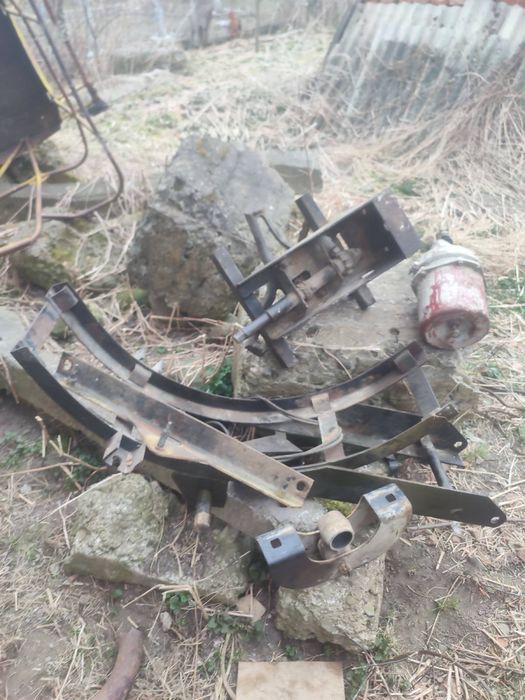 Коробка передач з КамАЗа візьдіхода і інші запчастини