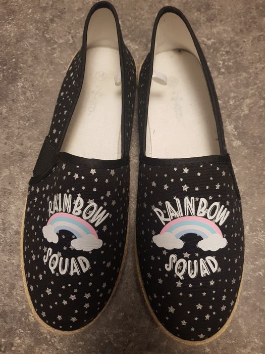 Buty, papcie, trampki, r. 36