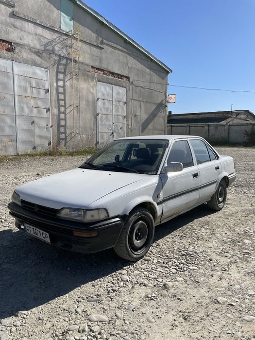 Toyota Corolla e90 1992
