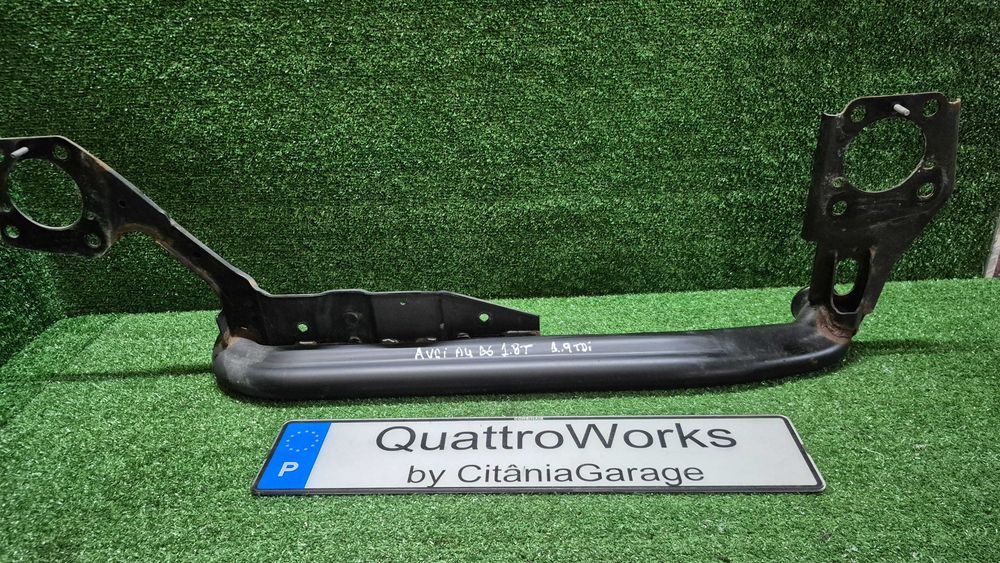 Travessa Inferior Frente Original Audi A4 B6 B7 8E 1.8T 1.9 TDI Tubo intercooler excelente estado