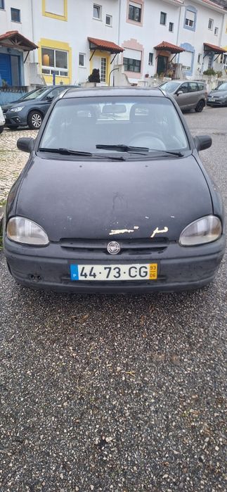 Opel Corsa 1.2 – Económico e fiável para o dia-a-dia