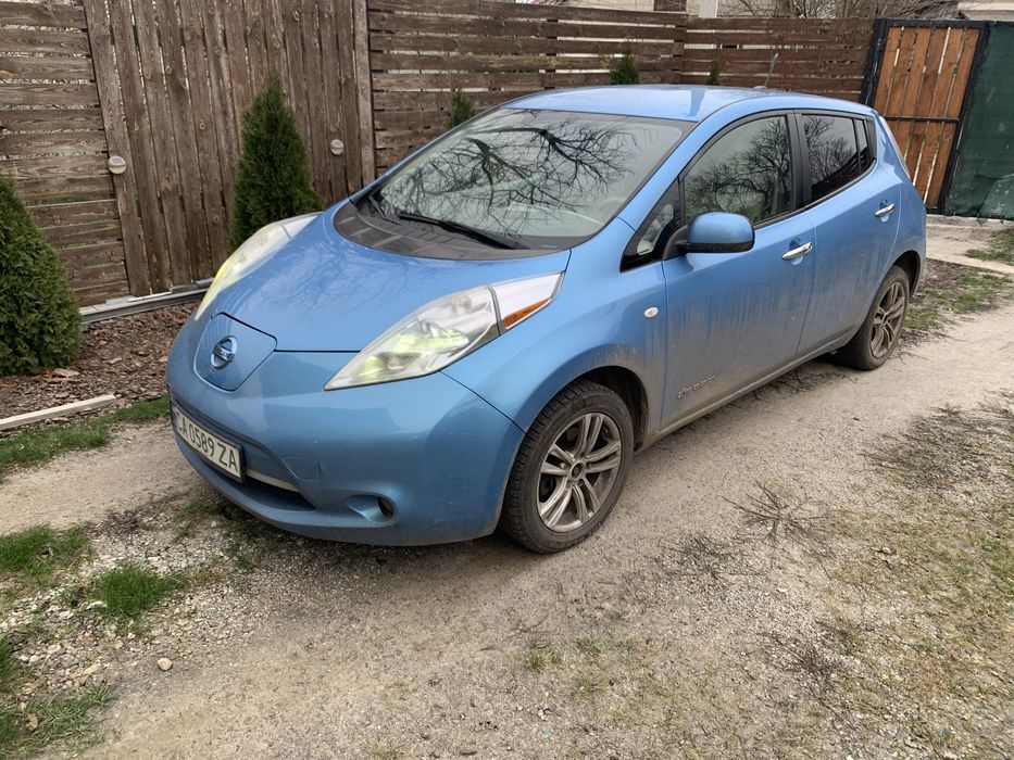 Нісан ліф leaf 2011 рік білий салон 3/12