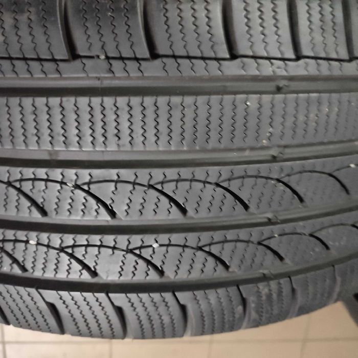 Opony 255/40 R19 XL 100 V Imperial Snowdragon 3 w super stanie