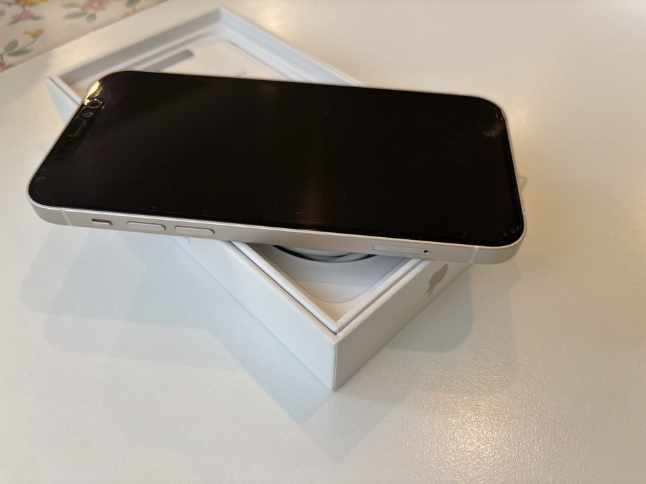 Iphone 12 64Gb branco