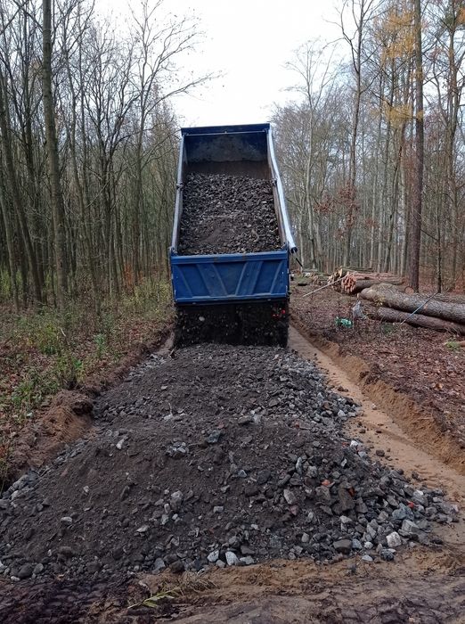 Budowa dróg dojazdowych utwardzenie placu gruz betonowy kamień łamany