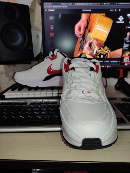 Nike Air max 41 size white/red