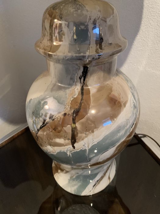 Candeeiro em louça com abajur creme