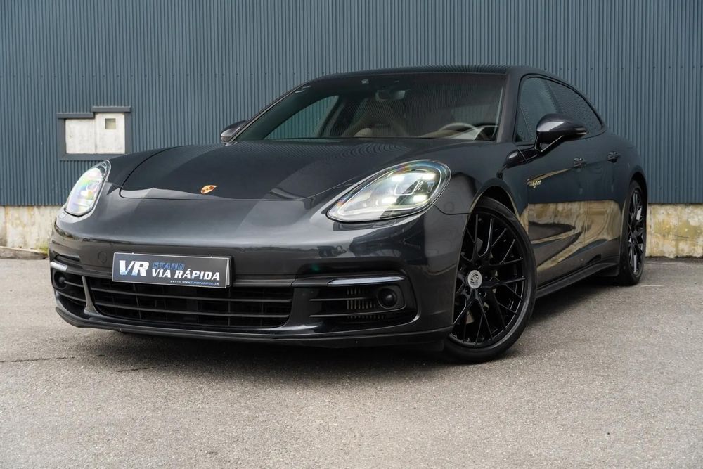 Porsche Panamera Sport Turismo 4 E-Hybrid Platinum Edition PDLS