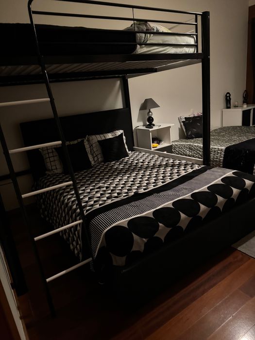 Vendo cama e colchão