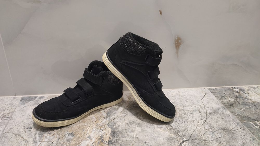 Термо хайтопи р. 36 замш чорний ідеальний стан