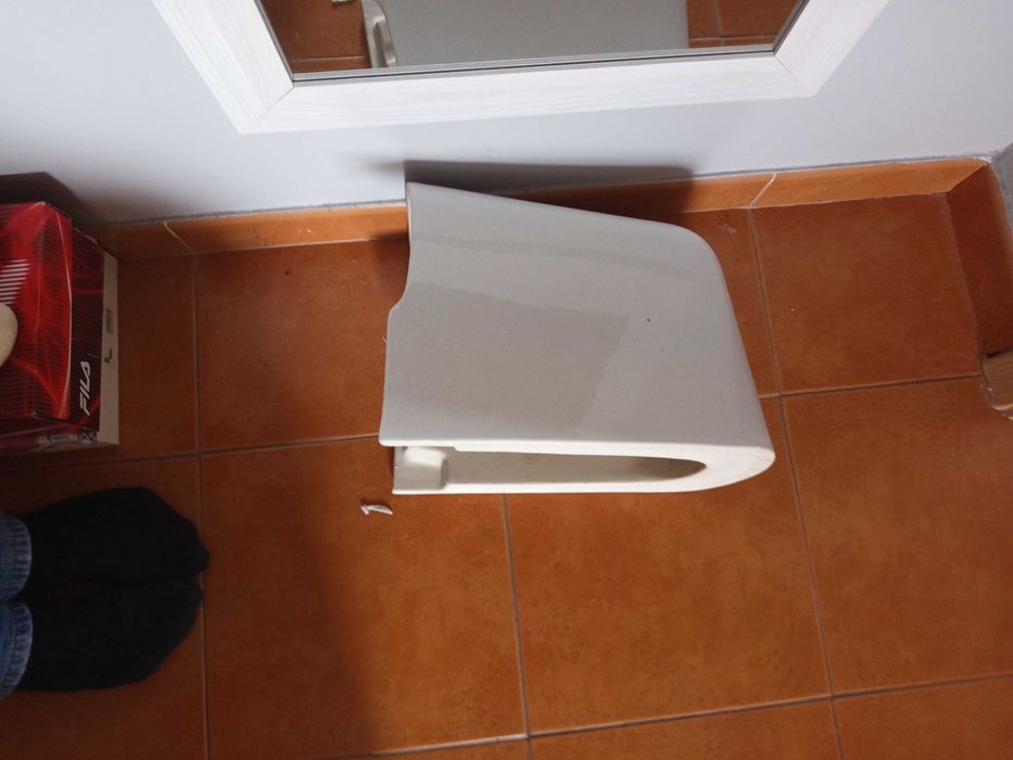 Lavatório com torneira