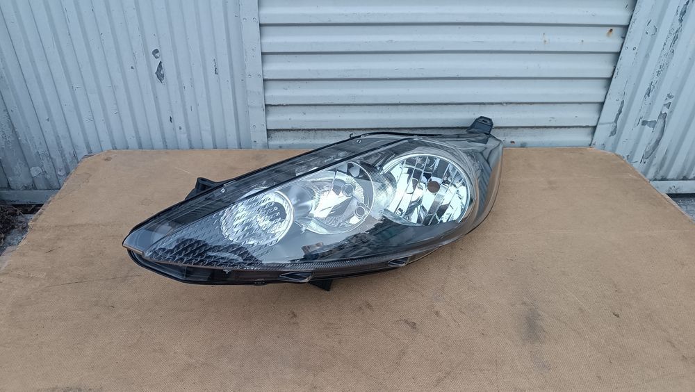 Vendo farol esquerdo de Ford fiesta ano 2008/12