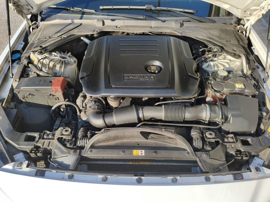 Jaguar XE R Sport 2015 - 153 mil km