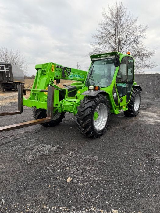 Merlo 32.6 plus  Merlo 32.6 plus * 2012 * 4800 mth * super stan