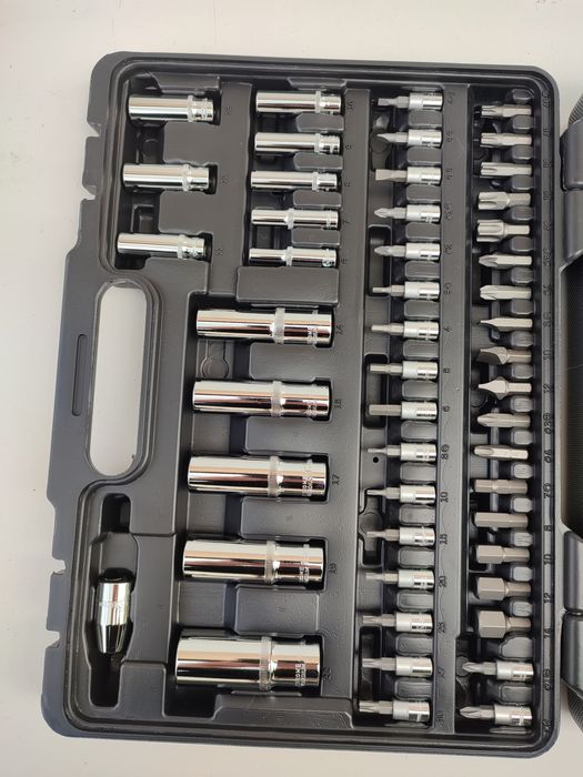 Набор инструментов Cr-V 1/2" и 1/4" 108 ед INTERTOOL ЕТ 6108  ТАЙВАНЬ