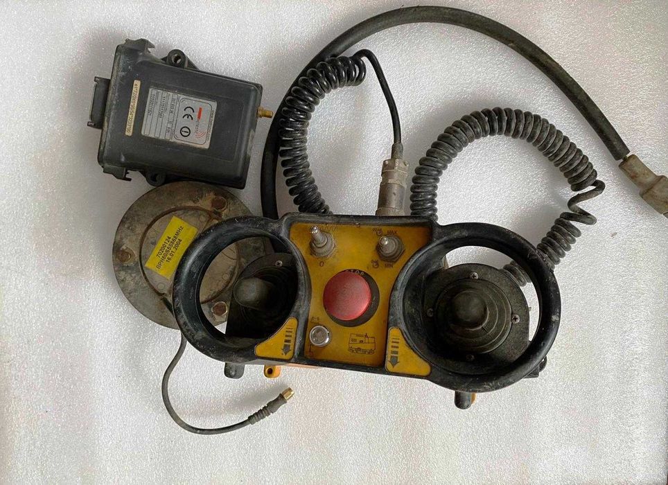 BOMAG BMP 8500 walec  pilot sterownik antena HETRONIC