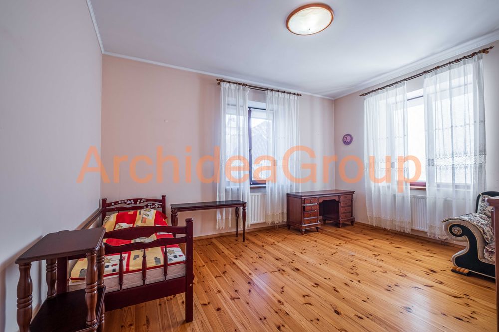 Продаж будинку у самому центрі на Печерську