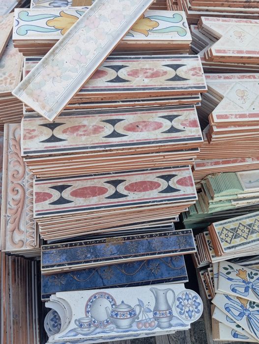 Azulejo, barras, rodapé, etc