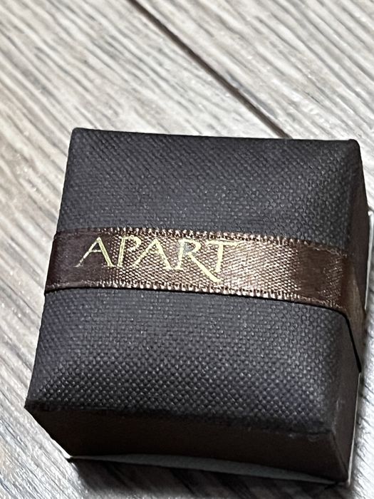 Pierscionek srebrny z Topazem Apart