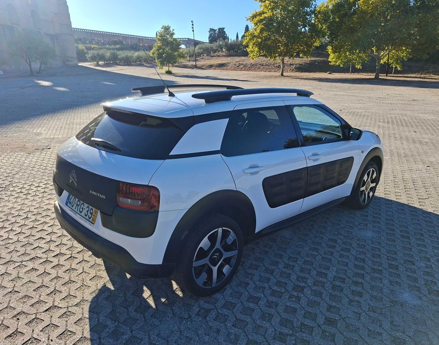 Citroën C4 Cactus 1.2 PureTech 2016 134000 kms 1 Dono Livro de Revisões