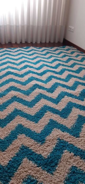 Tapete Chevron azul 2.3x1.6m