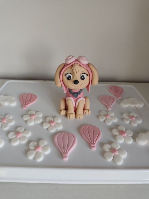 Figurka skye psi patrol dla dziewczynki z masy cukrowej zestaw chmurki