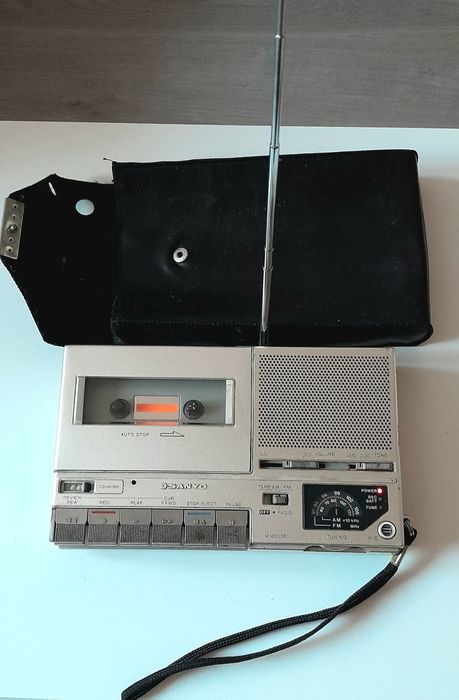 Radiomagnetofon SANYO  M6600F