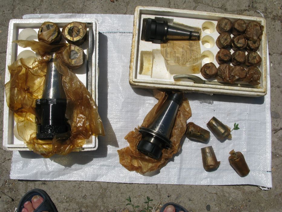 Патрон цанговый с комплектом цанг