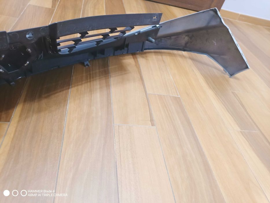 Sprzedam Grill Atrapa Renault Trafic II  lift