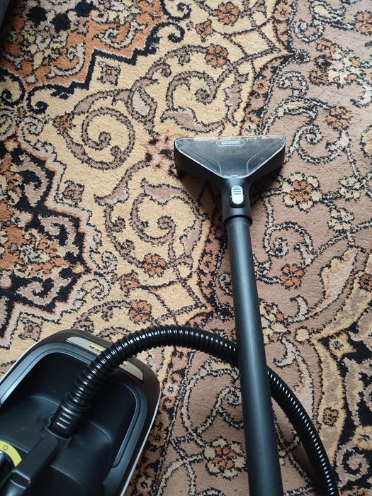 Оренда Миючого Пилососу Karcher