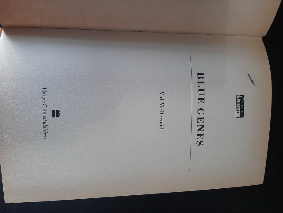 Val McDermid – Blue Genes
